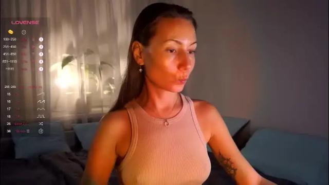 Image 3 of holyvivian Stream on Chaturbate on 1 month ago