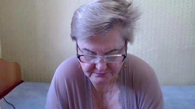 Image 12 of honestysummers Stream on Chaturbate on 13 months ago