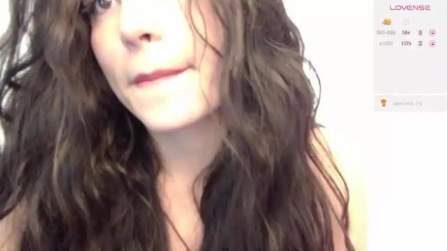 Image 8 of honey_aynur Stream on Chaturbate on 19 months ago