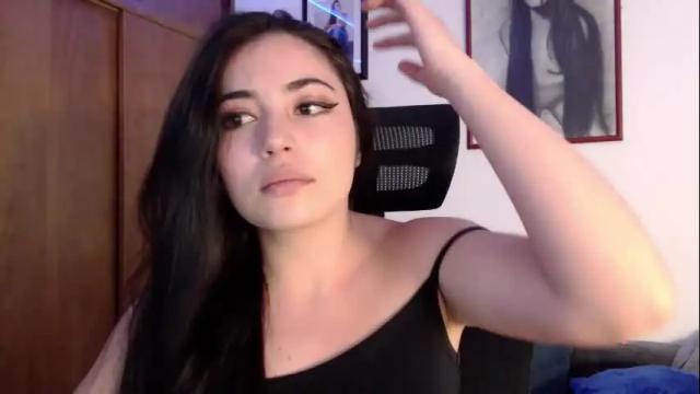 Image 7 of honey_aynur Stream on Chaturbate on 3 months ago