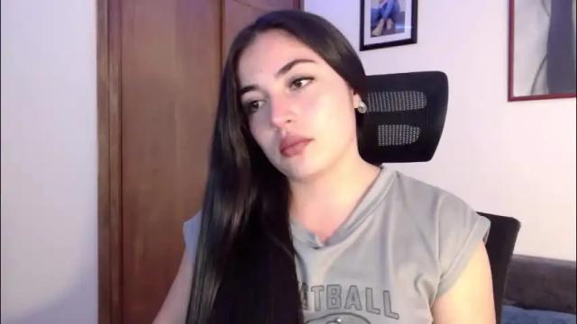Image 6 of honey_aynur Stream on Chaturbate on 1 month ago
