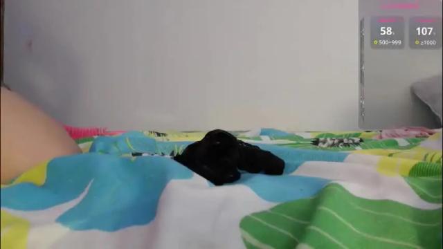 Image 2 of honey_aynur Stream on Chaturbate on 29 days ago