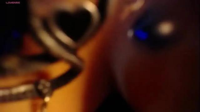 Image 2 of honey_dark Stream on Chaturbate on 1 month ago