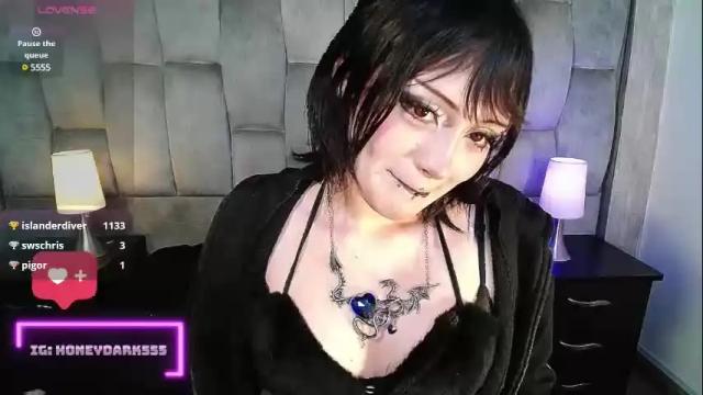 Image 6 of honey_dark Stream on Chaturbate on 13 days ago