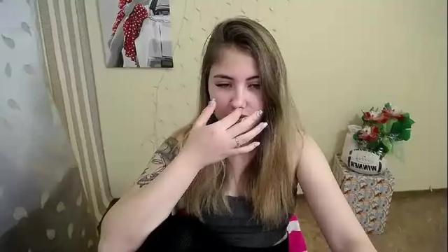 Image 4 of honey_lily_ Stream on Chaturbate on 15 months ago