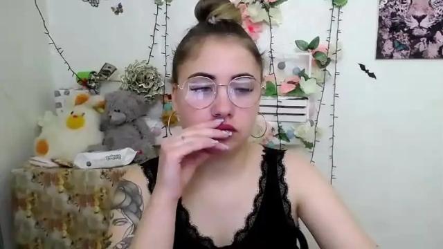 Image 10 of honey_lily_ Stream on Chaturbate on 15 months ago