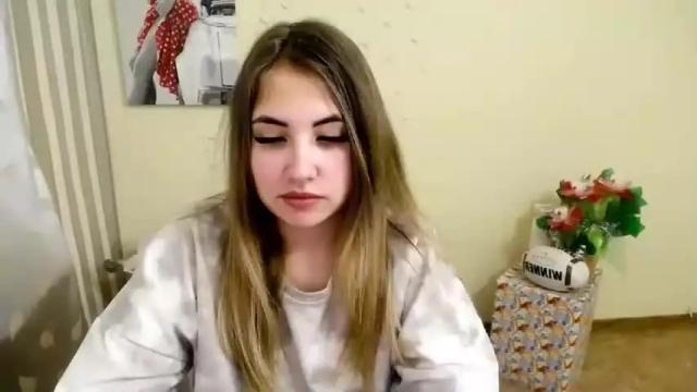 Image 3 of honey_lily_ Stream on Chaturbate on 14 months ago
