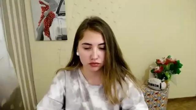 Image 3 of honey_lily_ Stream on Chaturbate on 14 months ago