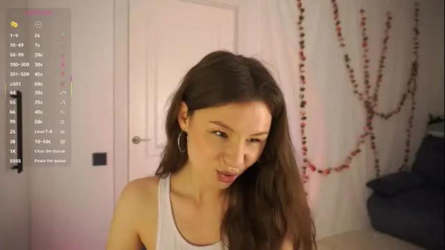 Image 2 of honey_pixie Stream on Chaturbate on 17 days ago