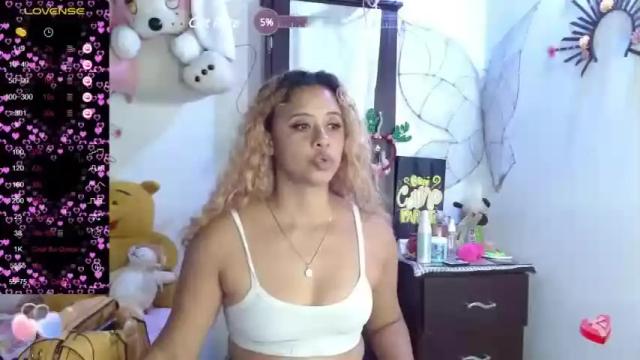 Image 7 of honey_victoria Stream on Chaturbate on 19 months ago