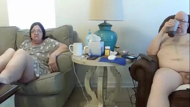 Image 3 of honeyandnudist Stream on Chaturbate on 16 months ago