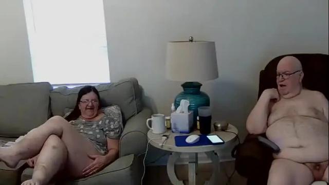 Image 7 of honeyandnudist Stream on Chaturbate on 15 months ago