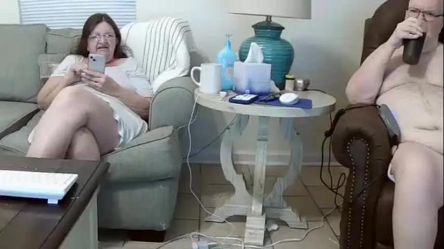Image 2 of honeyandnudist Stream on Chaturbate on 18 months ago