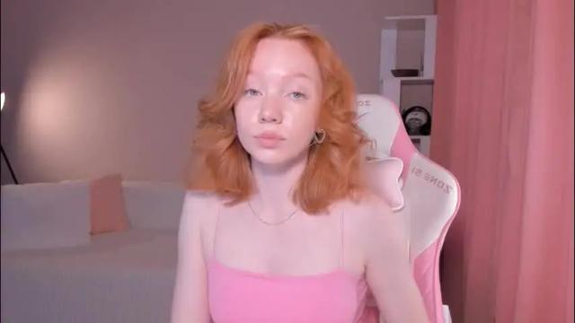 Image 4 of honeyautumn Stream on Chaturbate on 2 months ago