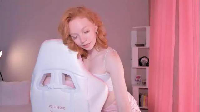 Image 4 of honeyautumn Stream on Chaturbate on 2 months ago