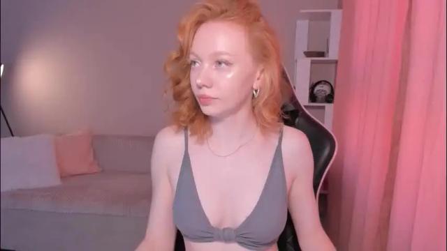 Image 3 of honeyautumn Stream on Chaturbate on 2 months ago
