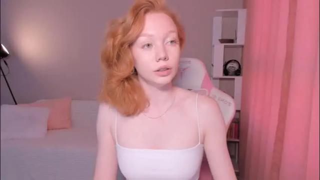 Image 2 of honeyautumn Stream on Chaturbate on 2 months ago