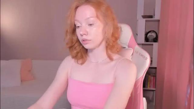 Image 4 of honeyautumn Stream on Chaturbate on 2 months ago