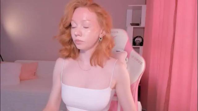 Image 3 of honeyautumn Stream on Chaturbate on 2 months ago