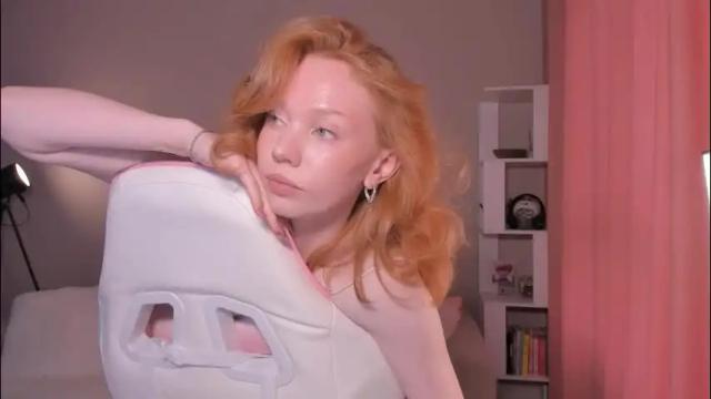 Image 2 of honeyautumn Stream on Chaturbate on 1 month ago