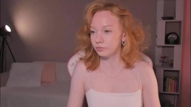 Image 2 of honeyautumn Stream on Chaturbate on 1 month ago