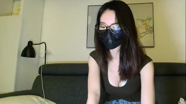 Image 3 of honeybeedog Stream on Chaturbate on 7 months ago