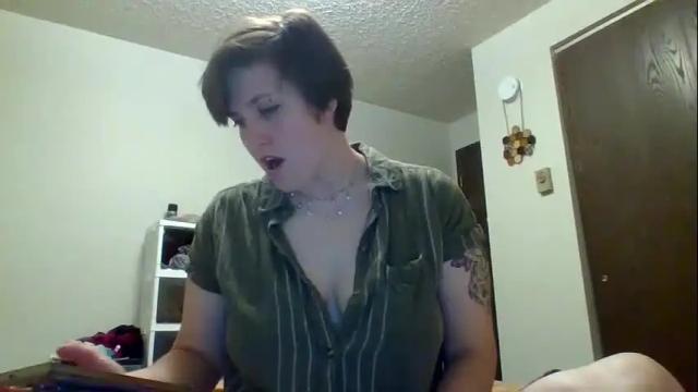 Image 12 of honeybeeflwr Stream on Chaturbate on 23 days ago