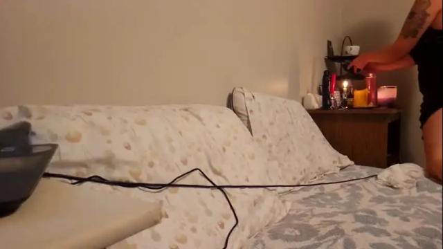 Image 7 of honeybeeflwr Stream on Chaturbate on 17 days ago