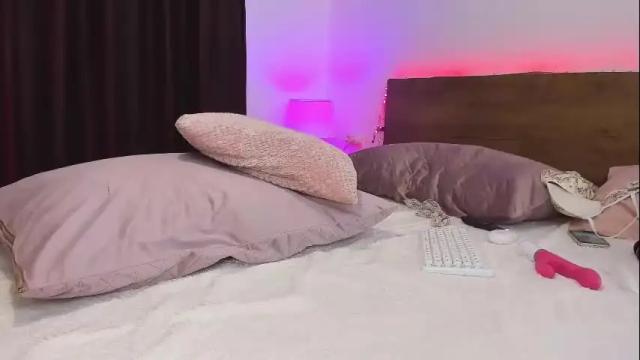 Image 10 of honeycarrol Stream on Chaturbate on 1 month ago