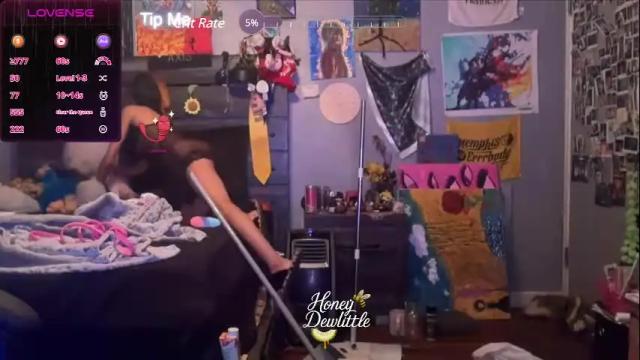 Image 2 of honeydewhigh Stream on Chaturbate on 1 month ago
