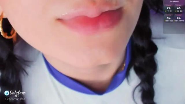 Image 11 of honeymoontea Stream on Chaturbate on 14 days ago