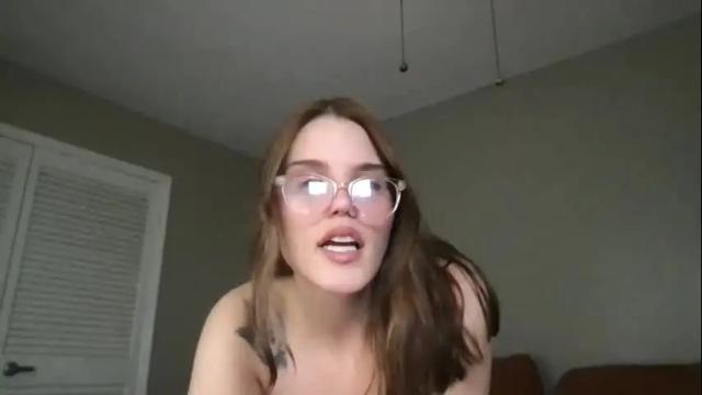 Image 2 of honeymuff Stream on Chaturbate on 16 months ago