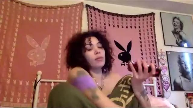Image 2 of honeyruby Stream on Chaturbate on 27 days ago