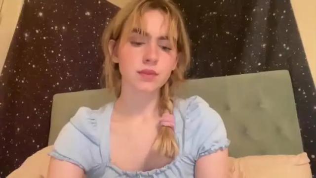 Image 3 of honeyxlimbed Stream on Chaturbate on 21 months ago