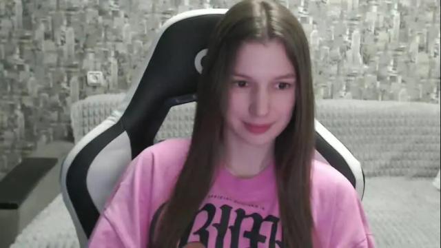 Image 3 of honeyynancyy Stream on Chaturbate on 16 days ago