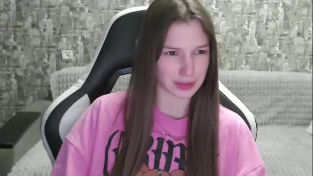 Image 6 of honeyynancyy Stream on Chaturbate on 16 days ago