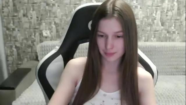 Image 2 of honeyynancyy Stream on Chaturbate on 4 months ago