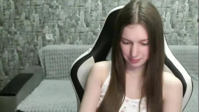 Image 10 of honeyynancyy Stream on Chaturbate on 4 months ago