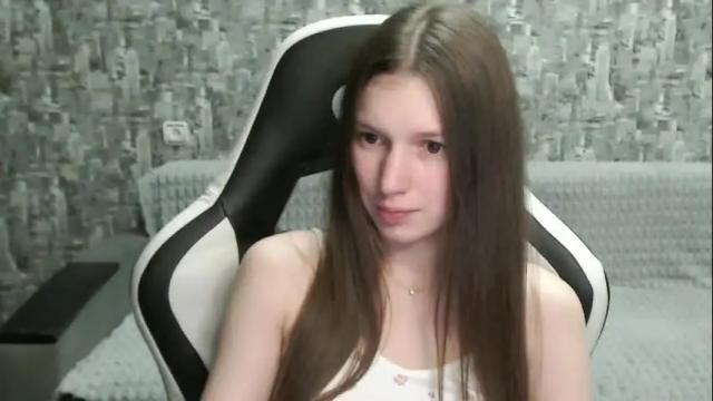 Image 4 of honeyynancyy Stream on Chaturbate on 4 months ago