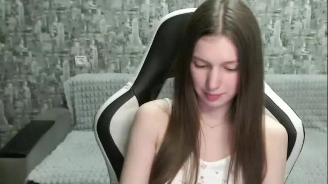 Image 7 of honeyynancyy Stream on Chaturbate on 4 months ago
