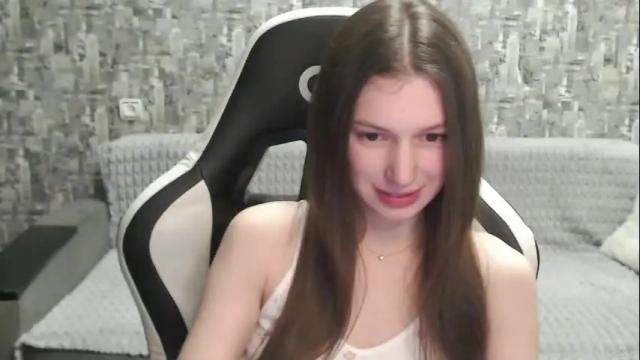 Image 10 of honeyynancyy Stream on Chaturbate on 4 months ago