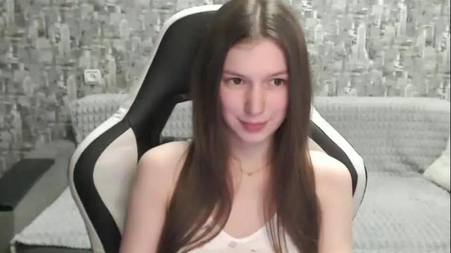 Image 4 of honeyynancyy Stream on Chaturbate on 4 months ago