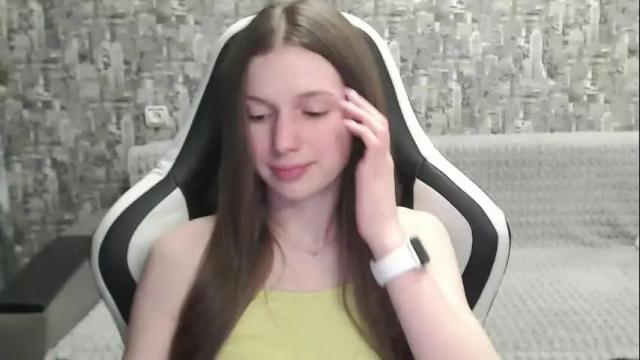 Image 10 of honeyynancyy Stream on Chaturbate on 4 months ago