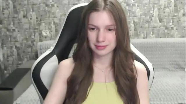 Image 3 of honeyynancyy Stream on Chaturbate on 4 months ago
