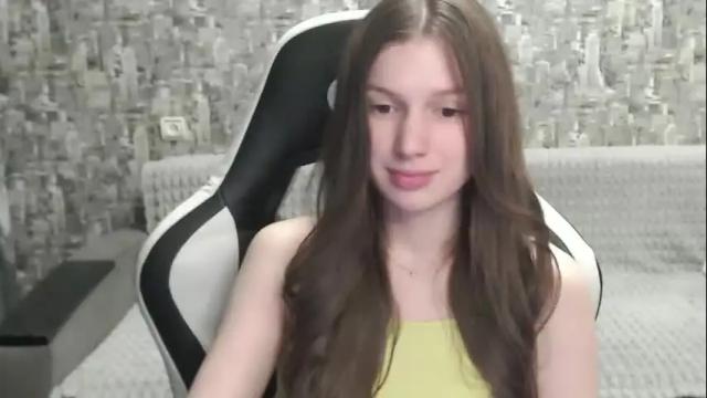 Image 7 of honeyynancyy Stream on Chaturbate on 4 months ago