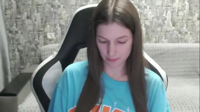 Image 4 of honeyynancyy Stream on Chaturbate on 4 months ago