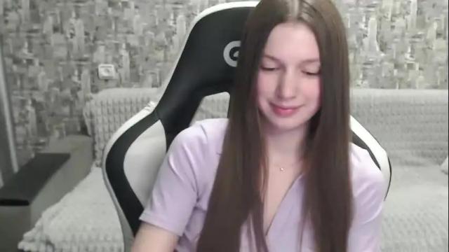 Image 10 of honeyynancyy Stream on Chaturbate on 4 months ago