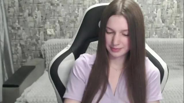 Image 3 of honeyynancyy Stream on Chaturbate on 4 months ago