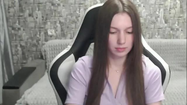 Image 4 of honeyynancyy Stream on Chaturbate on 4 months ago