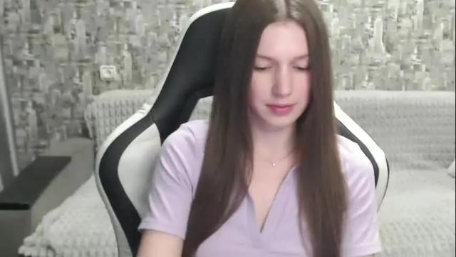 Image 8 of honeyynancyy Stream on Chaturbate on 4 months ago